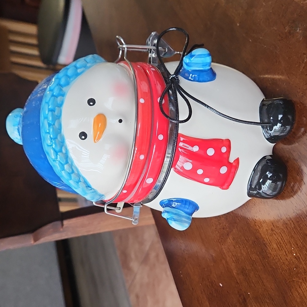 2017 CERAMIC LITTLE SNOWMAN COOKIE JAR